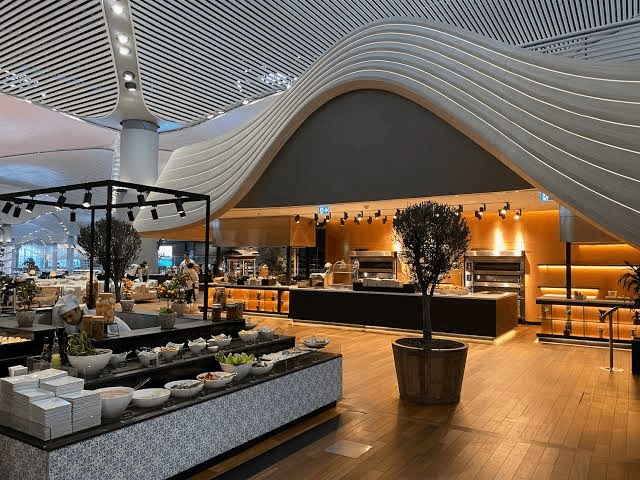 featured image: The 10 Best Airport Lounges to Visit in Europe This Summer